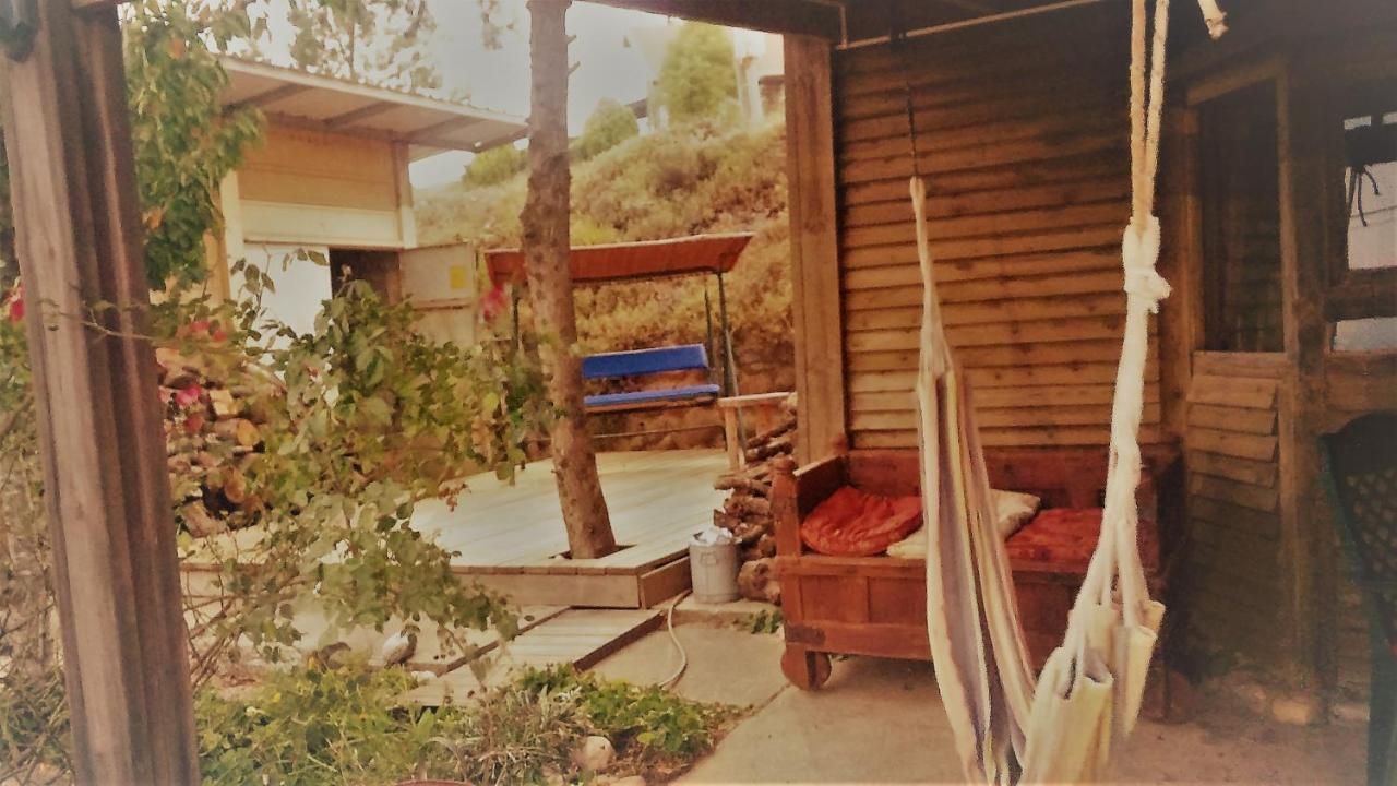 Si-Har Chalets Nimrod Екстериор снимка